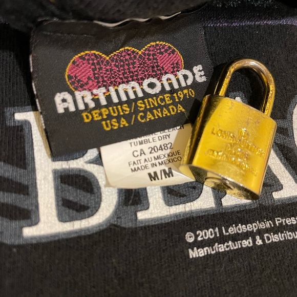 Vintage 2001 AC/DC Back In Black T-Shirt - Picture 4 of 4